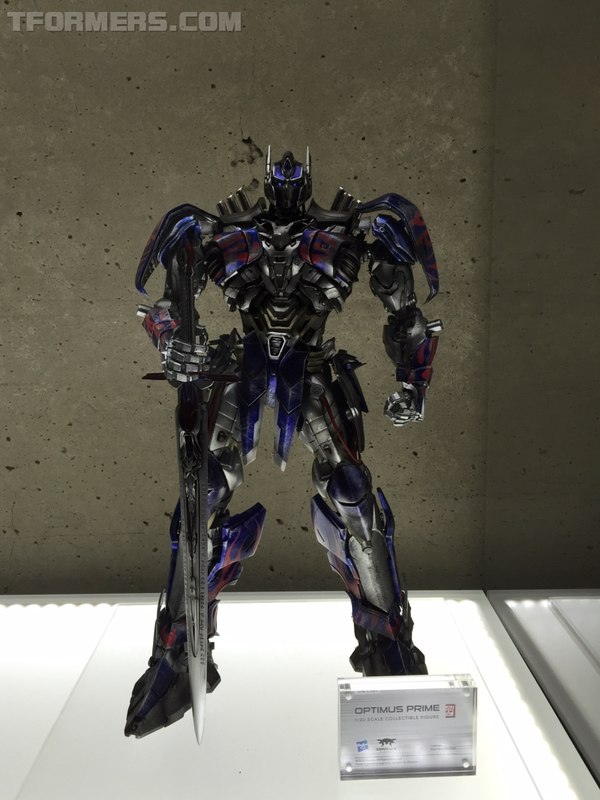 SDCC 2015   Transformers Comicave Optimus Prime Bumblebee Statues From,Bluefin  (11 of 24)